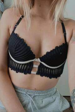 Foto pública de JOLIE-